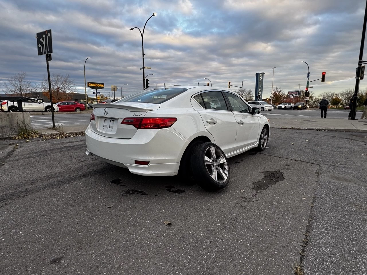 2013 Acura ILX A-SPEC**TOIT OUVRANT**SIEGES CHAUFFANTS**SIEGES EN CUIR**MAGS** Image principale