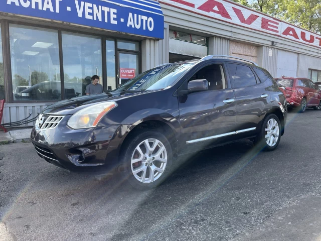 Nissan Rogue SV**Caméra De Recul**Toit Ouvrant**Siège Chauffant** 2012