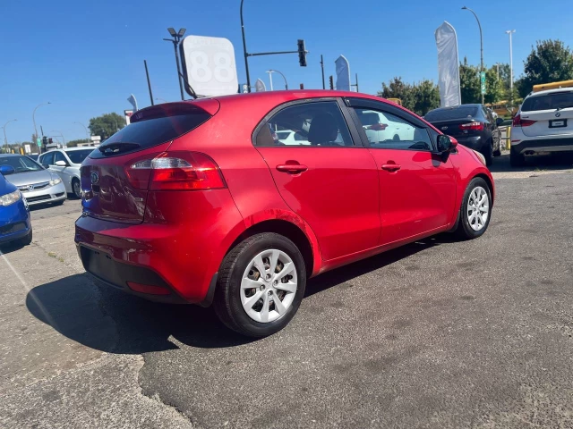 Kia Rio LX**SIEGES CHAUFFENT**jamais accidenté** 2013