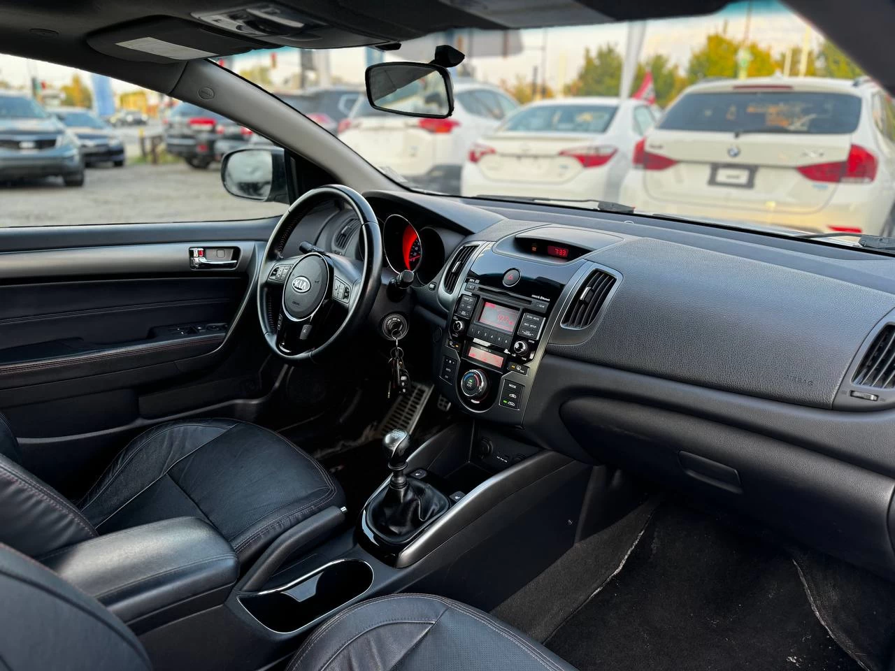 2013 Kia Forte Koup SX**JAMAIS ACCIDENTEE**CERTIFIER PAR LA SAAQ**UN PROPRIETAIRE**SIÈGES CHAUFFANTS** Image principale