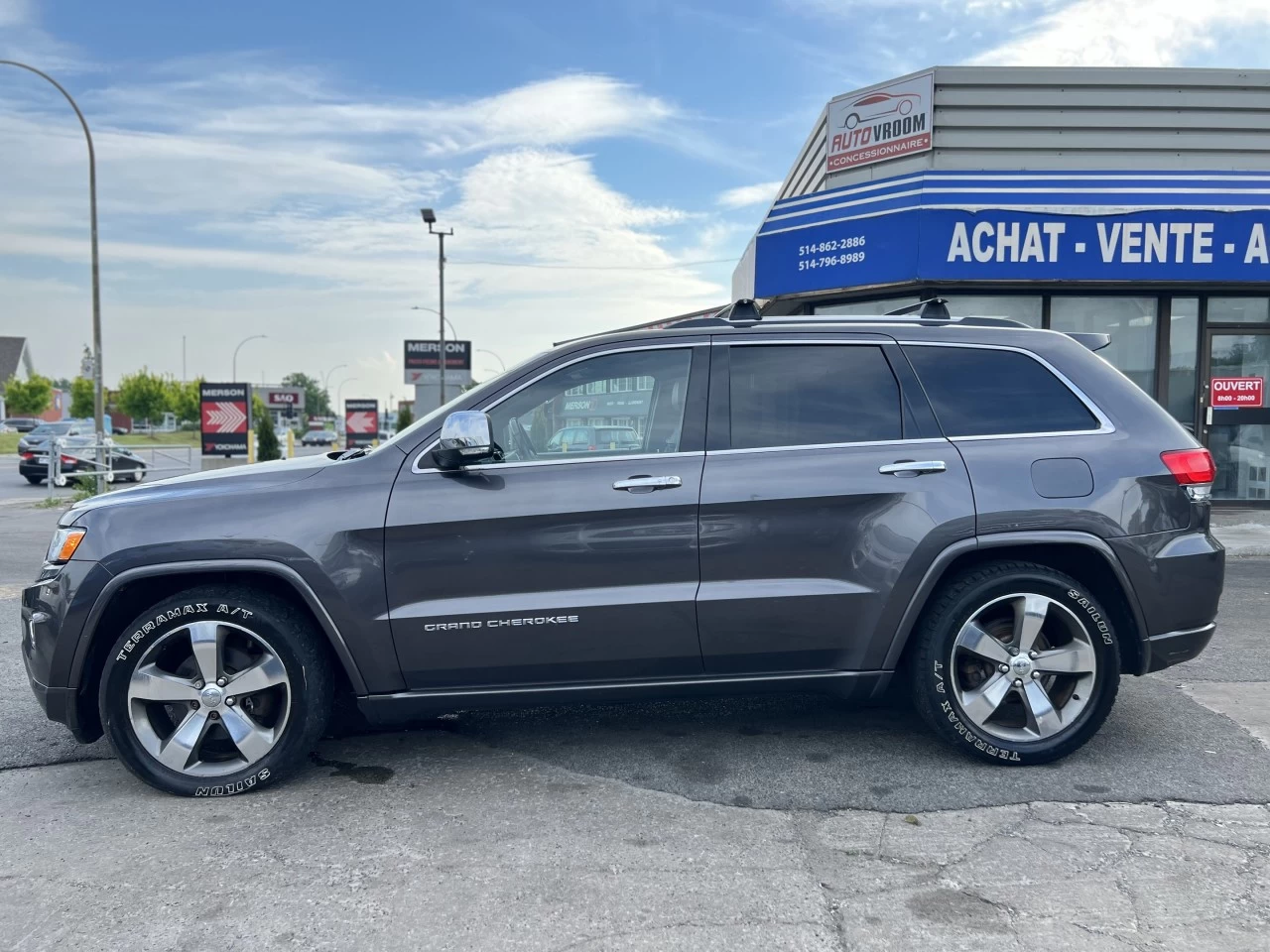 2015 Jeep Grand Cherokee Overland**4X4**TOIT PANO**NAVIGATION**CAMERA DE RECUL**SIEGES CHAUFFANTS ET REFROIDISSEMENT**VOLANT CHAUFFANT**DIFFÉRENTES OPTIONS DE TRANSMISSION**MAGS** Image principale