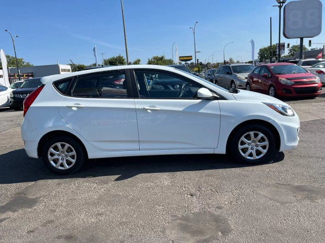 Hyundai Accent GL**SIEGES CHAUFFANTS**jamais accidenté** 2013