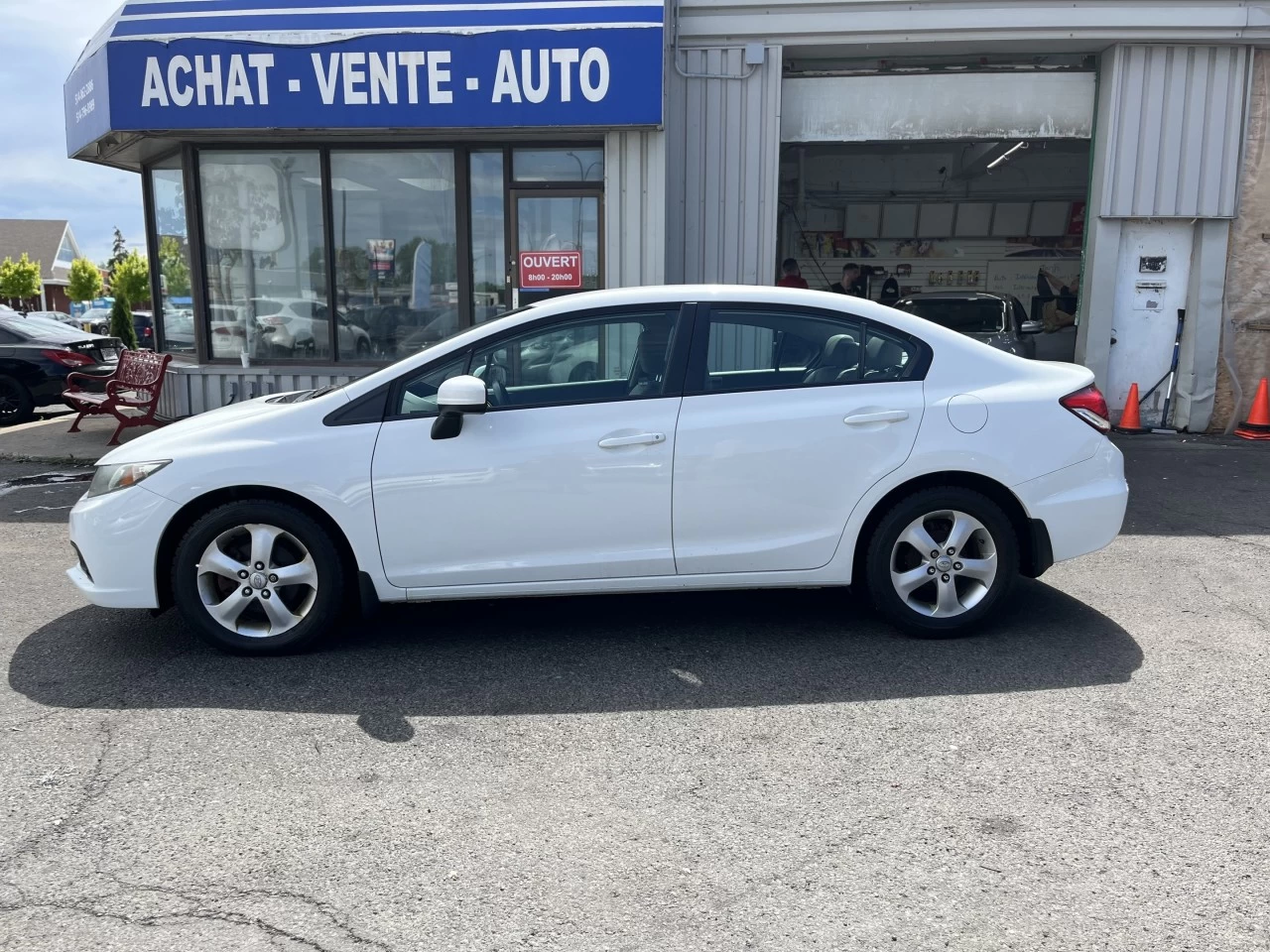 2014 Honda Civic Sedan LX**JAMAIS ACCIDENTEE**SIEGES CHAUFFANTS**Mags** Image principale