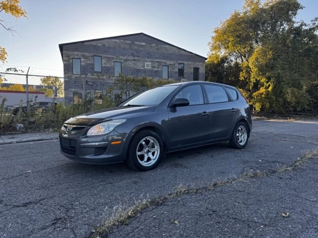 Hyundai Elantra - 2009