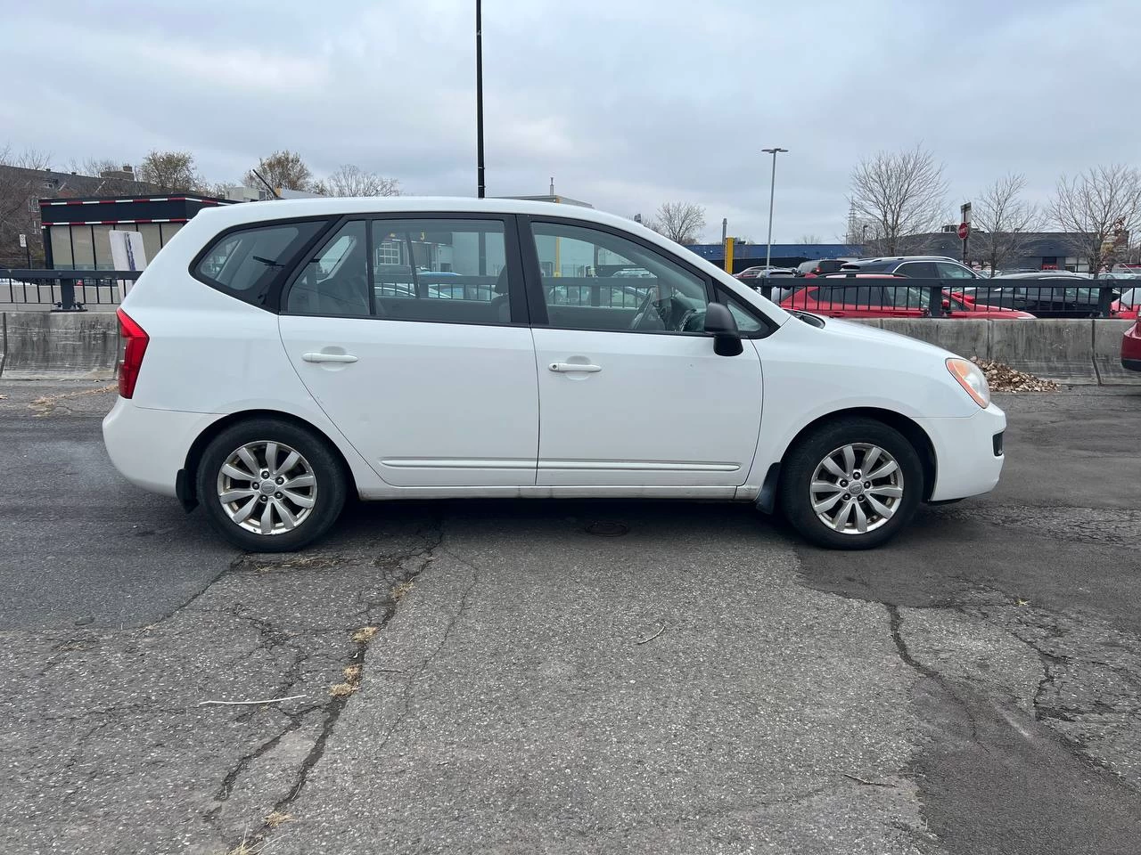 2011 Kia Rondo LX**JAMAIS ACCIDENTEE** Image principale