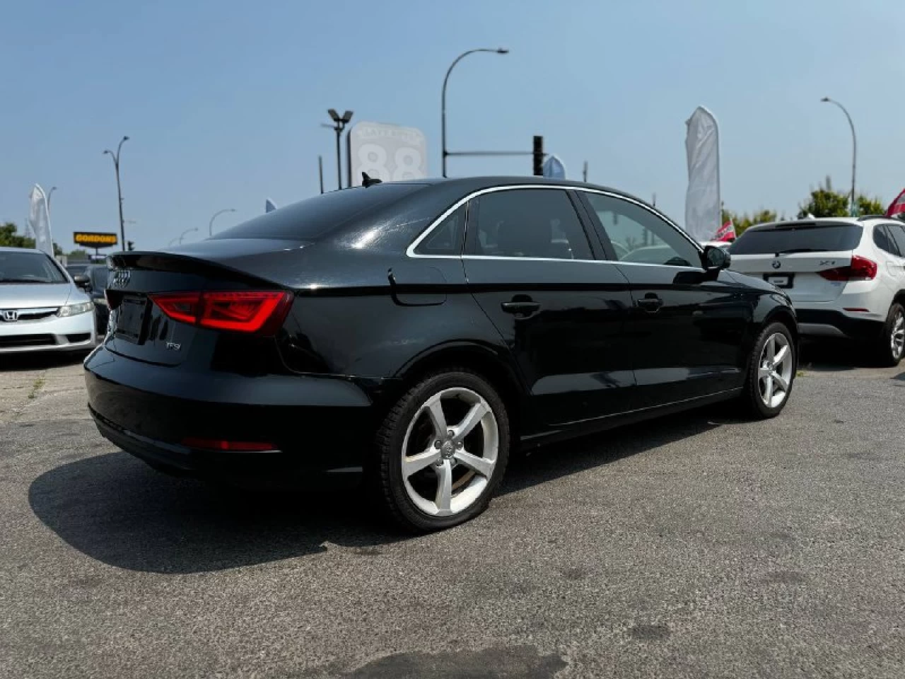 2015 Audi A3 1.8T Komfort**TOIT OUVRANT**MAGS**SIEGES CHAUFFANT** Main Image