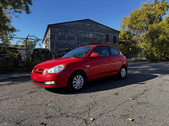 Hyundai Accent - 2011