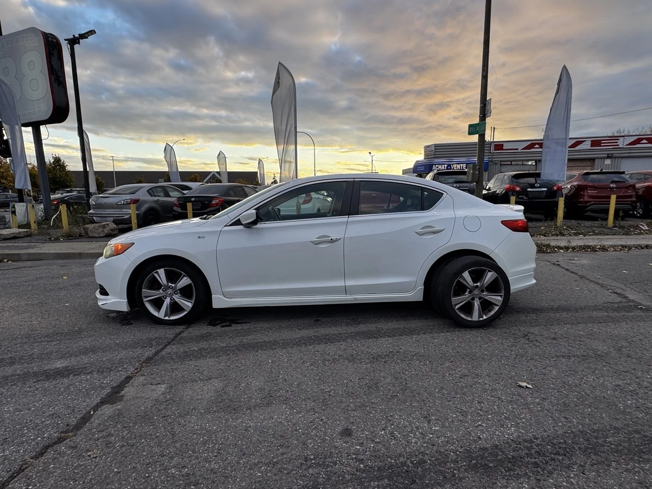 2013 Acura ILX A-SPEC**TOIT OUVRANT**SIEGES CHAUFFANTS**SIEGES EN CUIR**MAGS** Image principale